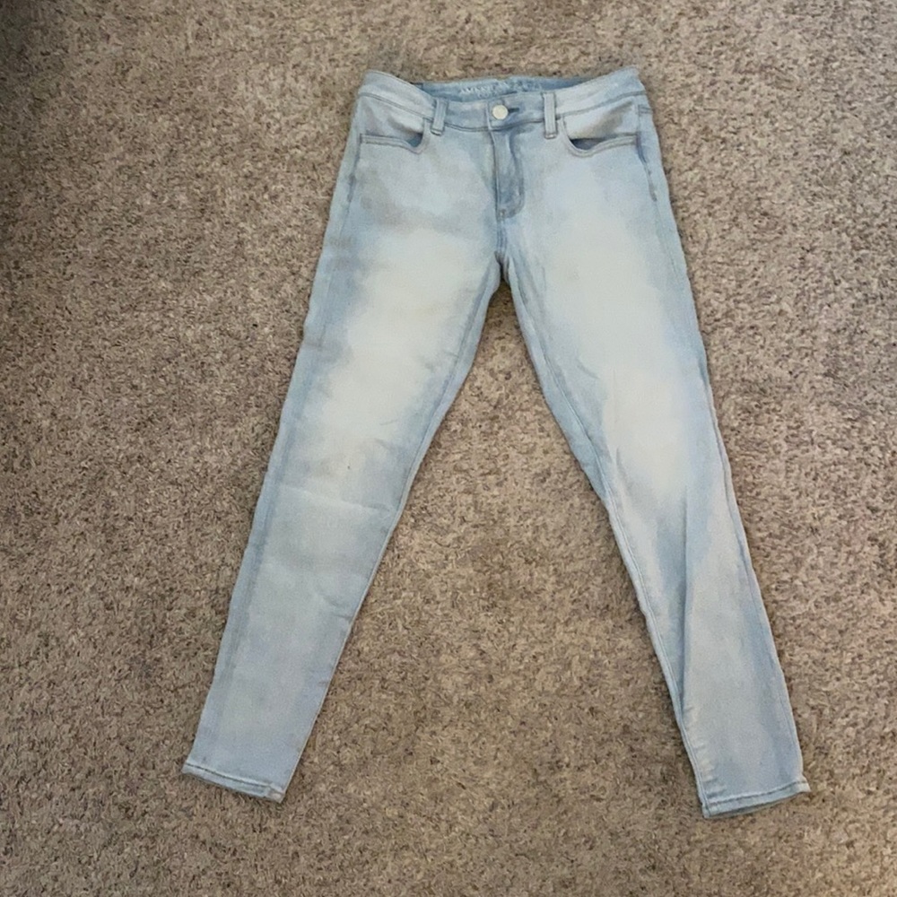American Eagle Jeans. Light denim